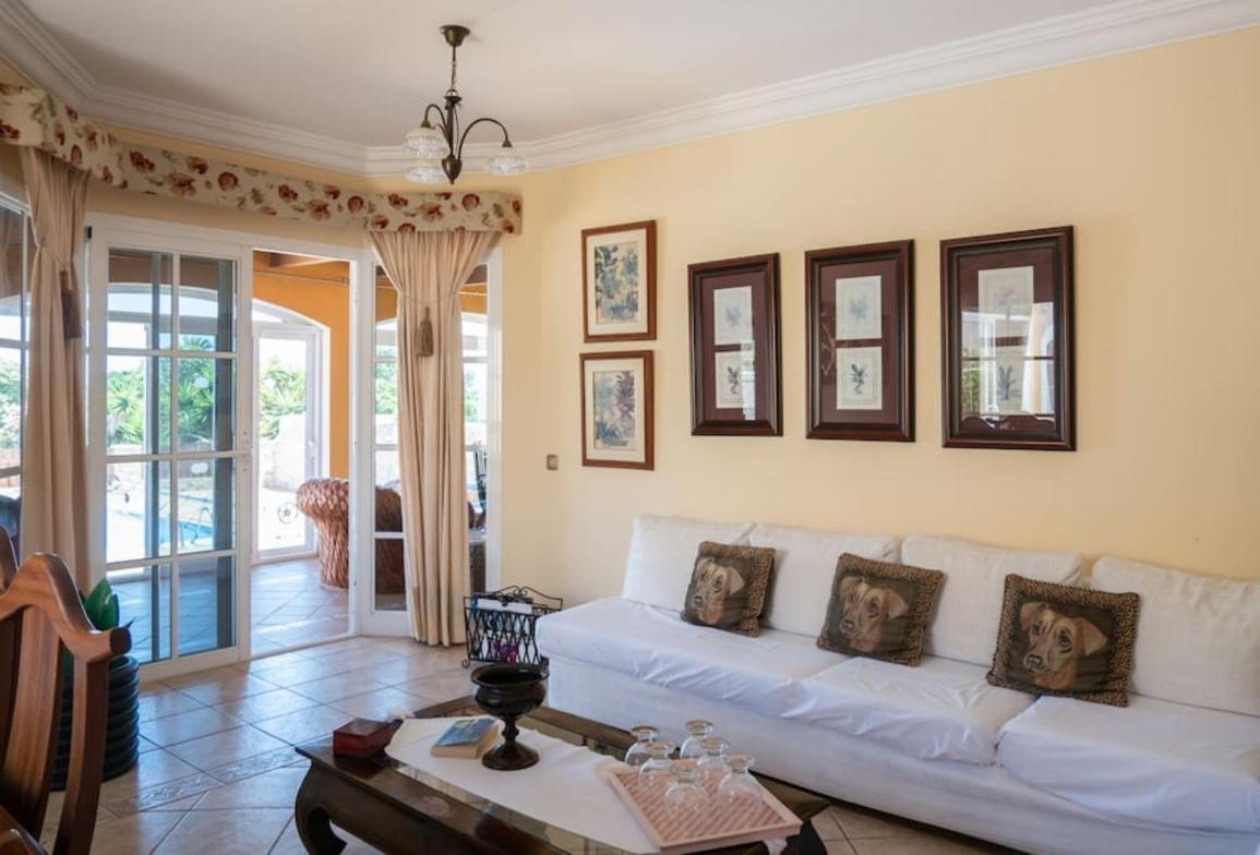 Holiday Villa Vergel With Huge Private Pool, Jacuzzi, Sauna & Bbq By Amazzzing Travel كاليتا ذي فوستي المظهر الخارجي الصورة