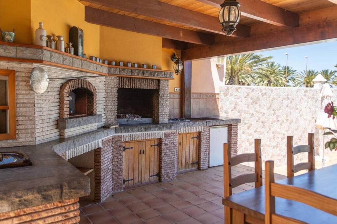 Holiday Villa Vergel With Huge Private Pool, Jacuzzi, Sauna & Bbq By Amazzzing Travel كاليتا ذي فوستي المظهر الخارجي الصورة